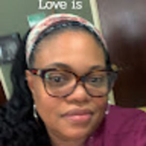 Meet your Posher, Mona